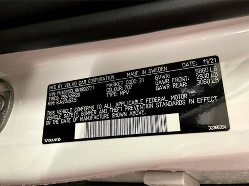 Certified 2022 Volvo XC60 T8 Inscription w/ Advanced Package image 35