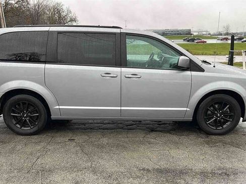 Used 2019 Dodge Grand Caravan GT FWD image 1