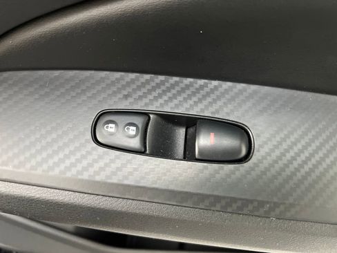 Used 2024 Nissan Altima 2.5 SV image 23