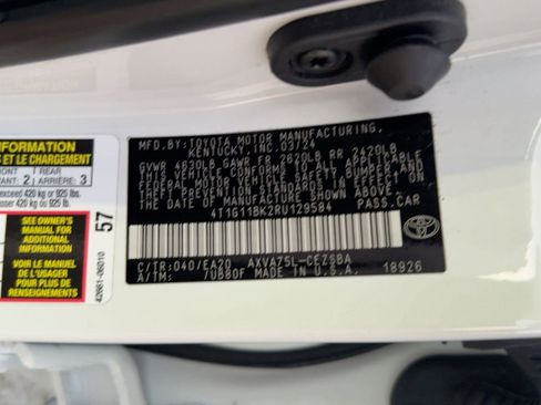 Used 2024 Toyota Camry SE image 19