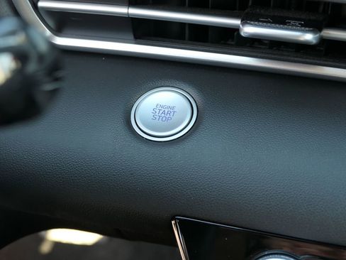 Certified 2023 Hyundai Elantra SEL image 16