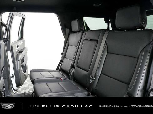 Used 2025 Chevrolet Tahoe LT RWD image 19