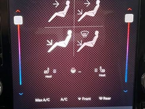 Used 2022 RAM 1500 Rebel w/ Night Edition image 33