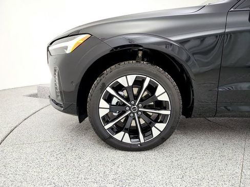 New 2026 Volvo XC60 B5 Ultra w/ Climate Package image 30