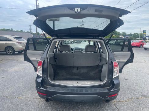 Used 2010 Subaru Outback 2.5i Limited w/ Popular Equipment Group 2A AWD/4WD image 24