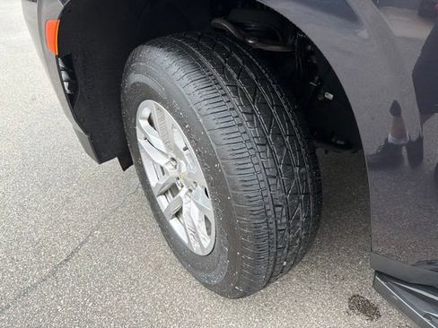 Certified 2022 Chevrolet Suburban LT AWD/4WD image 10