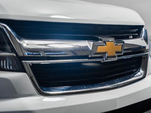 Used 2018 Chevrolet Colorado W/T image 12