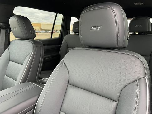 New 2026 Buick Enclave Sport Touring w/ Power Package image 12