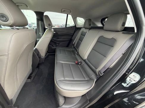 Used 2025 Chevrolet Trax ACTIV image 19