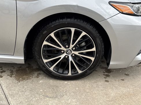 Used 2020 Toyota Camry SE image 13