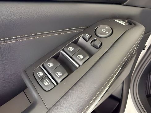 Used 2026 BMW X7 xDrive40i w/ M Sport Package image 18