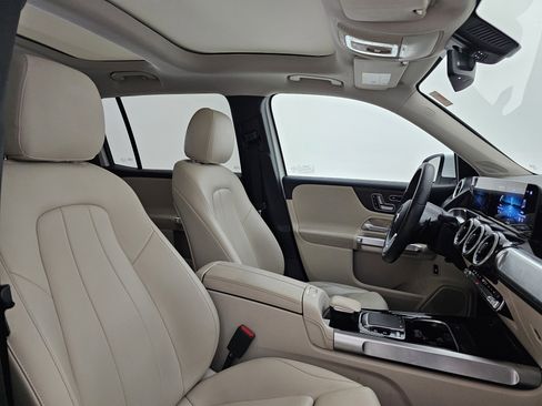 Used 2020 Mercedes-Benz GLB 250 4MATIC image 8