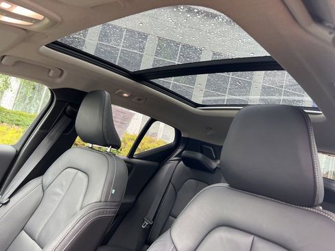 Certified 2023 Volvo XC40 B5 Plus w/ Protection Package Premier image 15