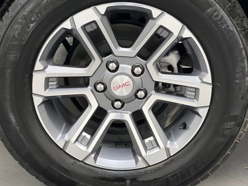 Used 2025 GMC Terrain Elevation image 57