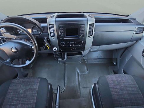 Used 2014 Freightliner Sprinter 3500 image 24