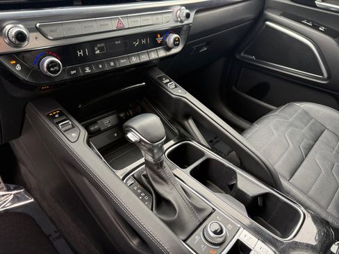 Certified 2021 Kia Telluride SX w/ SX Prestige Package image 13