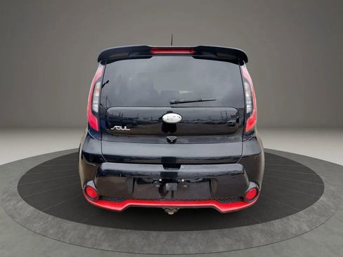 Used 2015 Kia Soul + image 4