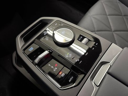 New 2026 BMW iX xDrive60 w/ M Sport Package image 16