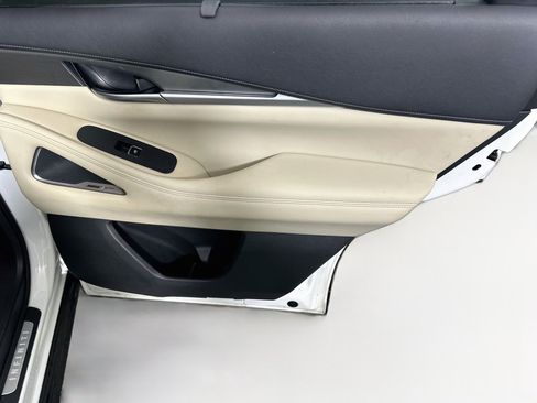 Used 2023 INFINITI QX60 Luxe w/ Performance Audio Package FWD image 31