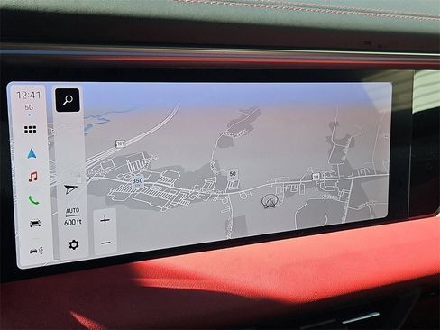 Certified 2025 Porsche Macan 4 Electric image 18