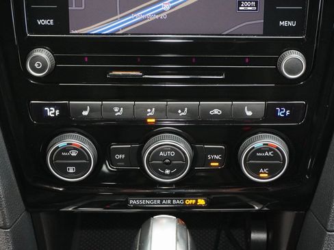 Used 2022 Volkswagen Passat 2.0T R-Line image 15