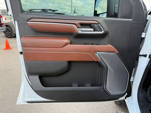 Used 2024 GMC Sierra 2500 Denali Ultimate w/ Max Trailering Package AWD/4WD image 7
