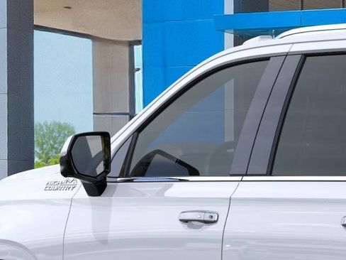 New 2026 Chevrolet Suburban High Country AWD/4WD image 38