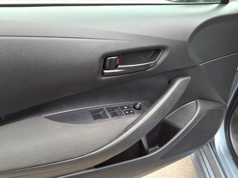 Used 2023 Toyota Corolla LE image 6