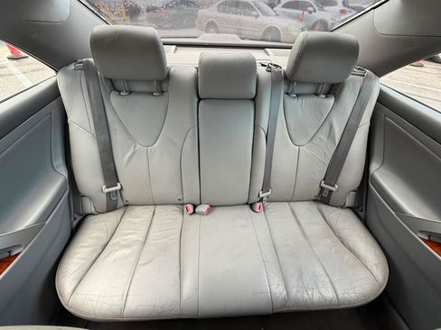 Used 2010 Toyota Camry XLE FWD image 11