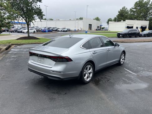 Used 2024 Honda Accord LX image 9