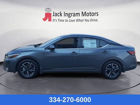 Used 2025 Nissan Sentra SV image 2