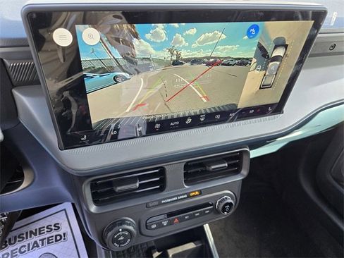 New 2025 Ford Maverick Lariat w/ Black Appearance Package image 10