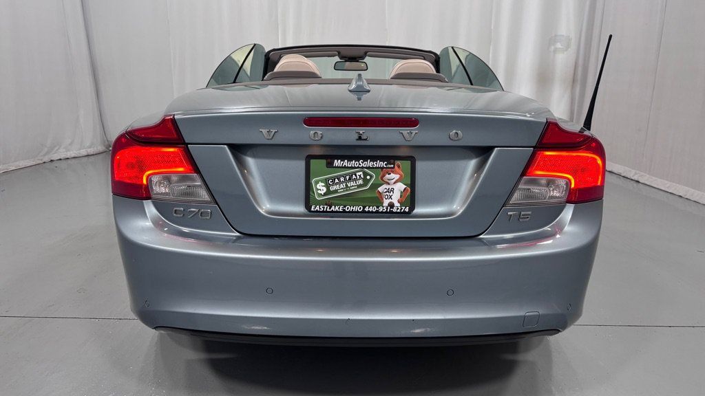 Used 2011 Volvo C70 T5 w/ Multimedia Pkg FWD image 14