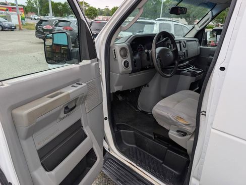 Used 2011 Ford E-350 and Econoline 350 Super Duty w/ Commercial Cargo Van Pkg RWD image 15