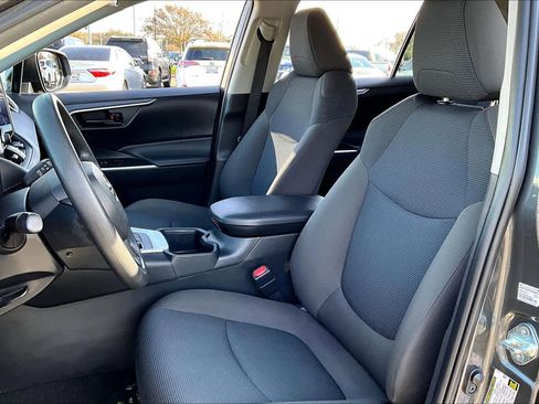 Certified 2023 Toyota RAV4 LE image 8