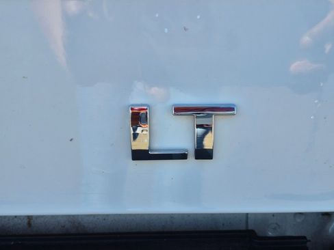 Used 2018 Chevrolet Silverado 1500 LT image 20