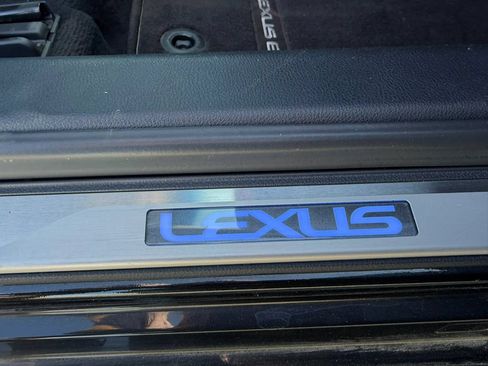 Used 2024 Lexus ES 300h Ultra Luxury w/ Accessory Package (Z2) FWD image 16