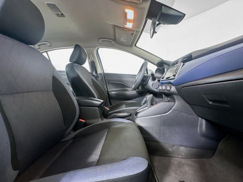 Used 2025 Nissan Versa SV FWD image 29