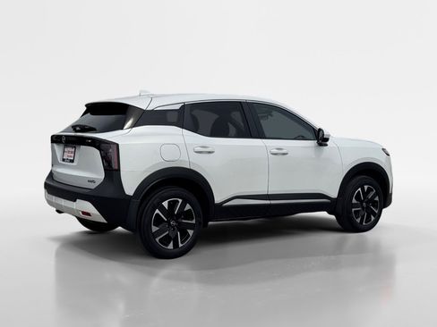 Used 2025 Nissan Kicks SV image 6