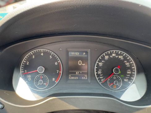 Used 2013 Volkswagen Jetta GLI Autobahn FWD image 14