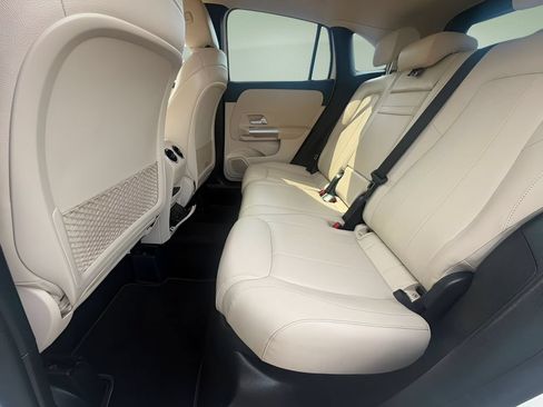 Used 2021 Mercedes-Benz GLA 250 4MATIC image 16