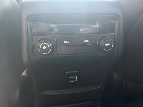 Used 2017 GMC Acadia SLE w/ Driver Alert Package I AWD/4WD image 18