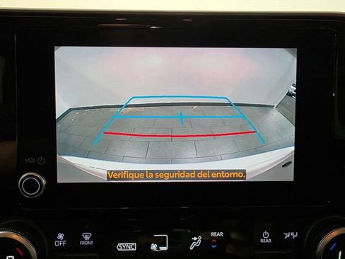 Used 2023 Toyota Highlander L FWD image 19