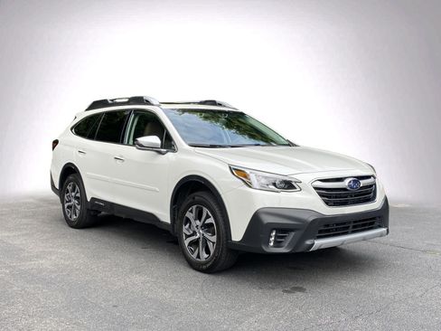 Used 2021 Subaru Outback Touring XT AWD/4WD image 2
