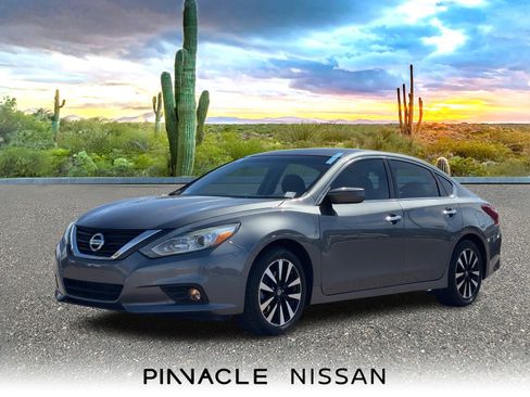Used 2018 Nissan Altima 2.5 SV image 1