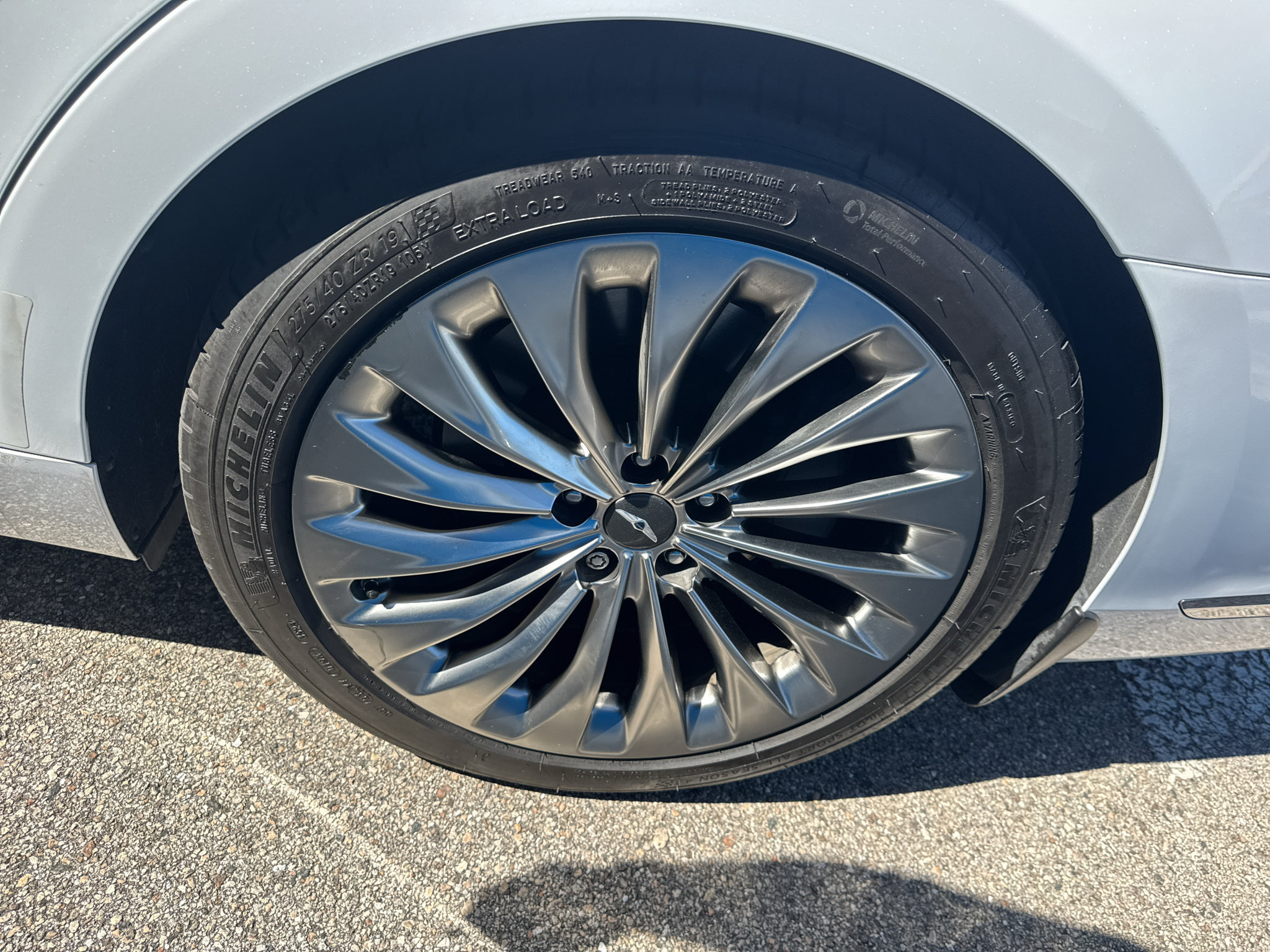 Used 2019 Genesis G90 5.0 Ultimate RWD image 6