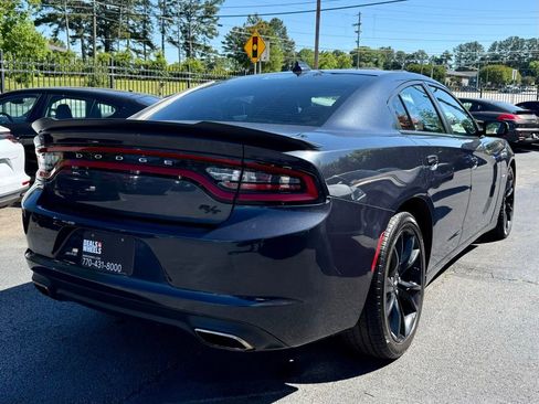 Used 2017 Dodge Charger R/T w/ Blacktop Package RWD image 7