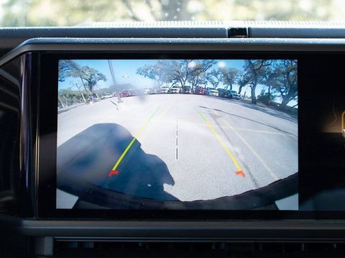 Used 2025 Jeep Wrangler Unlimited Rubicon 4xe w/ Safety Group image 17