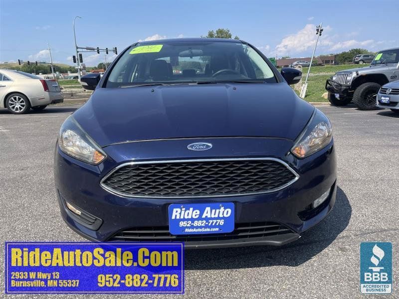 Used 2016 Ford Focus SE w/ Equipment Group 201A FWD image 2