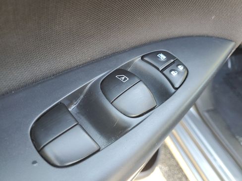 Used 2017 Nissan Sentra S image 16